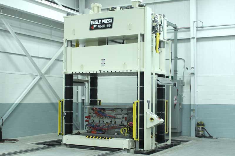 Eagle hydraulic presses manufactured in  Canada / USA